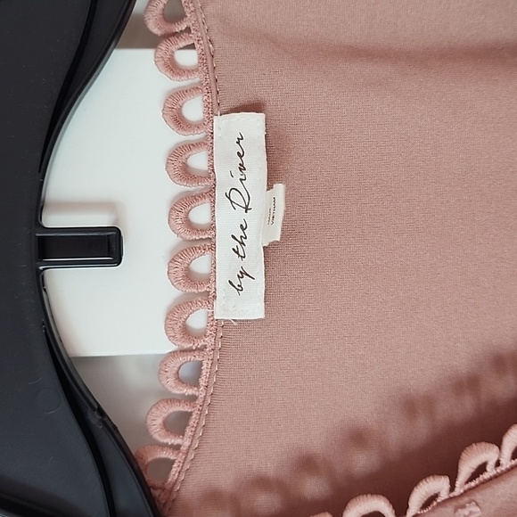 Nice top lightweight - Picture 2 of 4